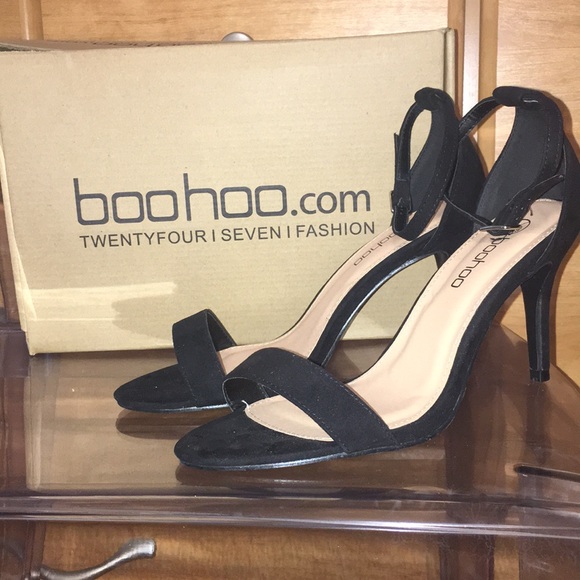 Boohoo Shoes - Strappy Sandal Heels BRAND NEW 💕